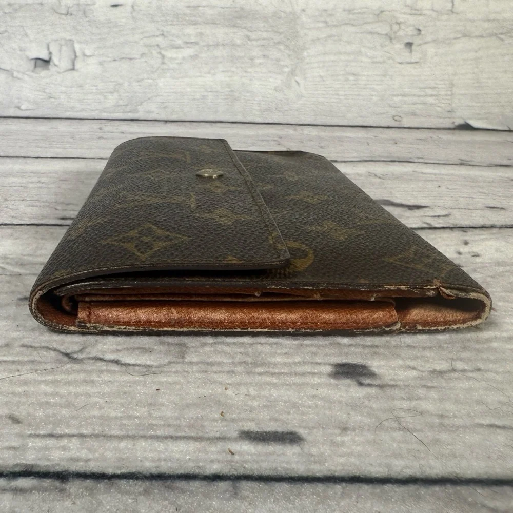 Louis Vuitton Portefeuille Sarah Long Bifold Wallet Monogram Canvas Leather - Picture 4 of 16